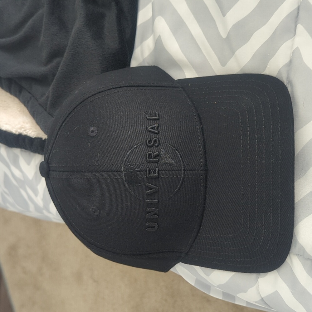 Universal Hat